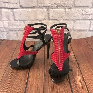 Hot Pink and Black Paper Fox Heels. Size 7.5